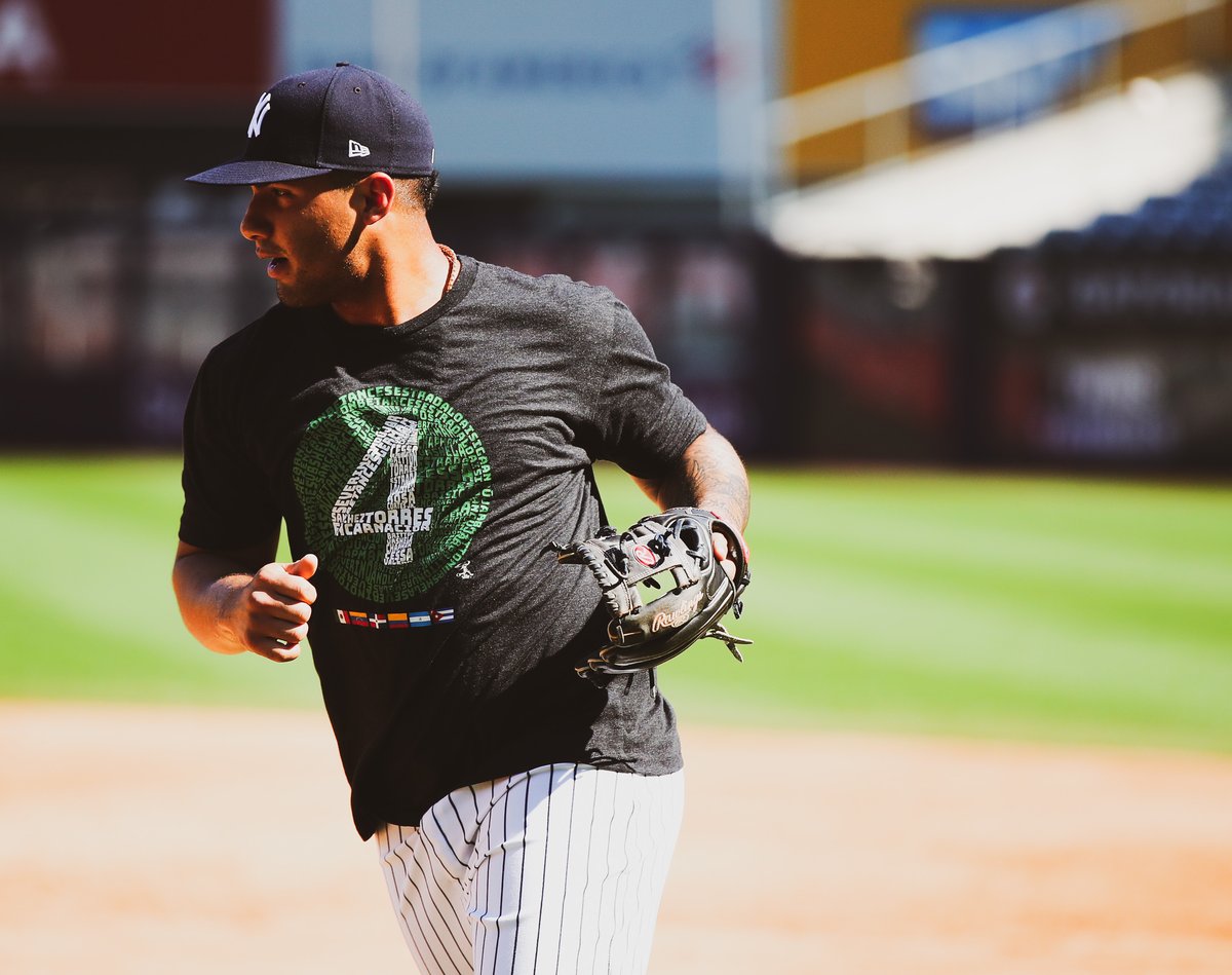 Gleyber Torres wearing the Hispanic Heritage Month 4 Train design during batting practice
